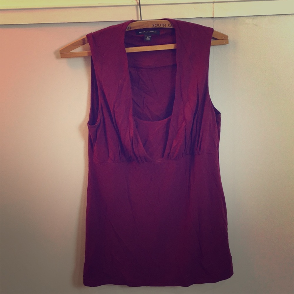 Banana Republic stretchy rich plum top tank sz M